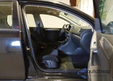 2013 Volkswagen Golf 2.5L 4-Door from USA, damaged, VIN WVWDB7AJ1DW131727